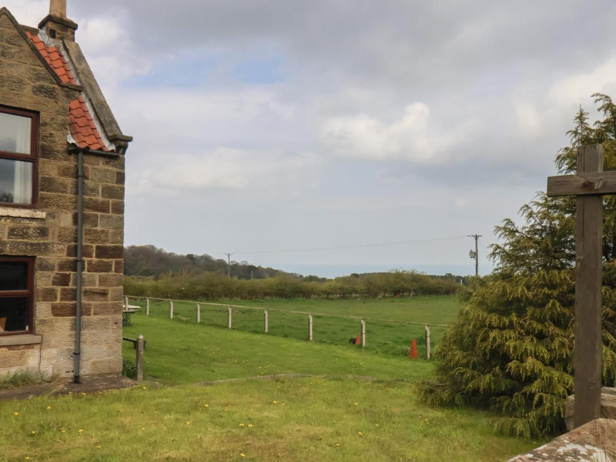 Cow Byre Cottage Whitby Exteriör bild